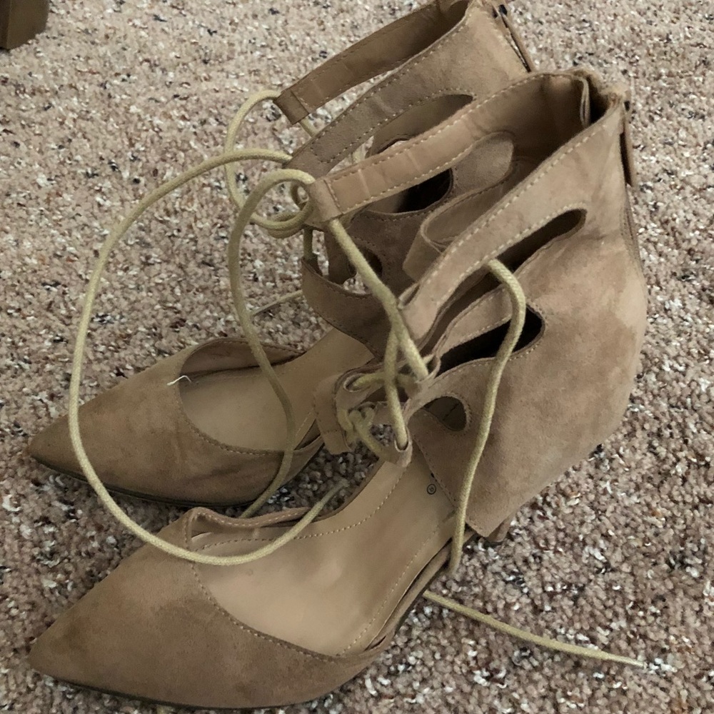 Size 7 tan lace up heels!